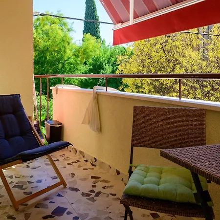 And Luxury Apartment