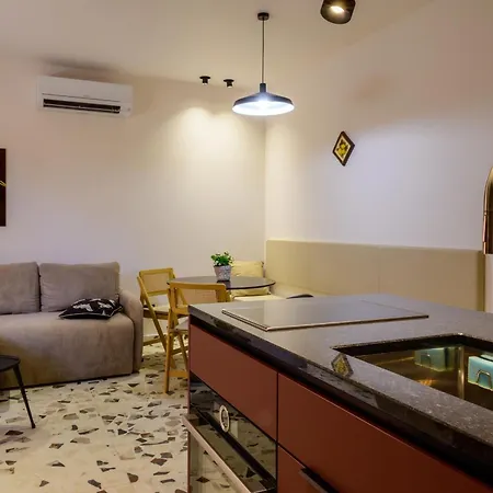 Apartment And Luxury